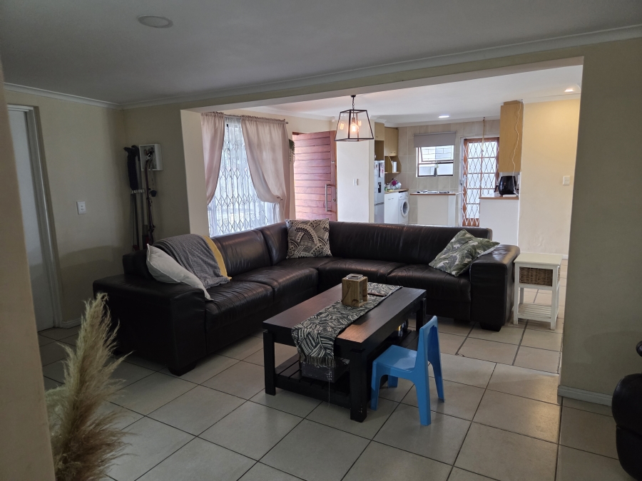 3 Bedroom Property for Sale in Windsor Park Western Cape